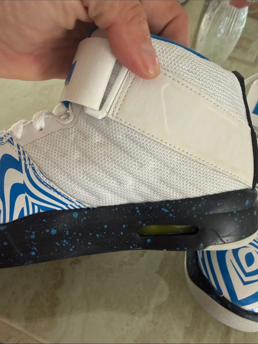 High-Top Basketball Shoes in White & Blue